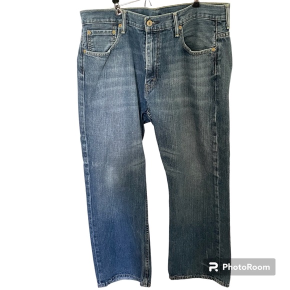 Levi’s Men’s 569 Jeans Size 36x30  100% Cotton Medium Wash - Picture 2 of 11